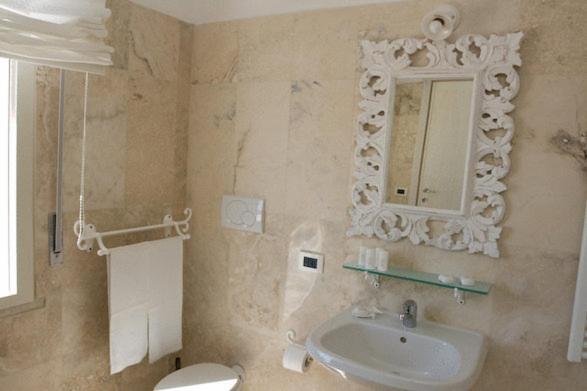 Hotel Bagni Lido Vada Szoba fotó